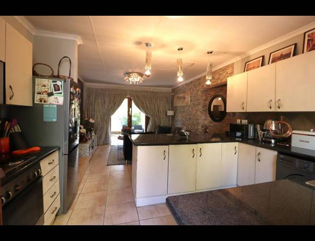 3 BEDROOM HOUSE FOR SALE IN WATERFORD ESTATE